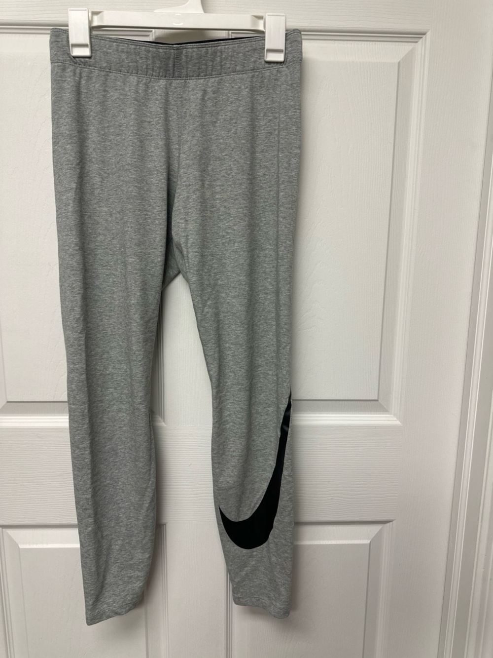 Women’s Nike Leggings size Medium. Like NEW